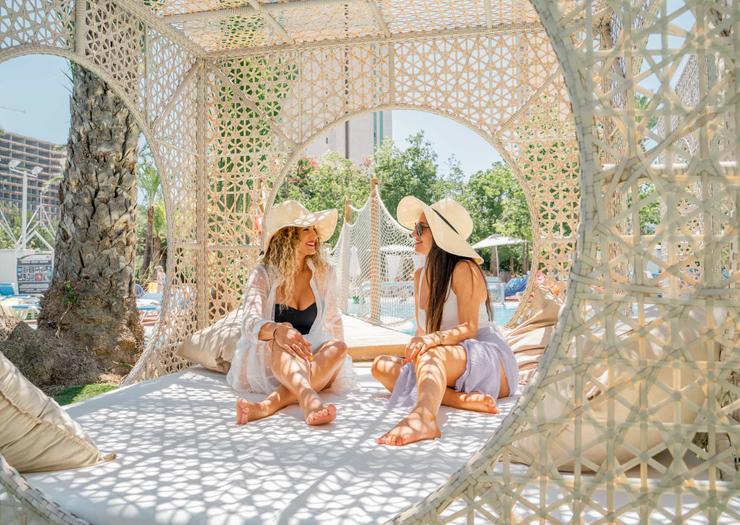 NOVELTY: Book your MAGIC accommodation including transport (flight) and activities Апарт-отель Magic Tropical Splash Бенидорм NOVELTY: Book your MAGIC accommodation including transport (flight) and activities Апарт-отель Magic Tropical Splash Бенидорм