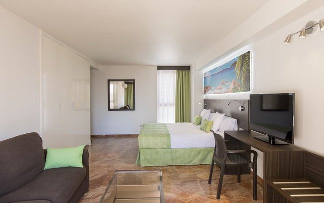 Апартаменты «caribbean silver»  (первые растения) premium Апарт-отель Magic Tropical Splash Бенидорм